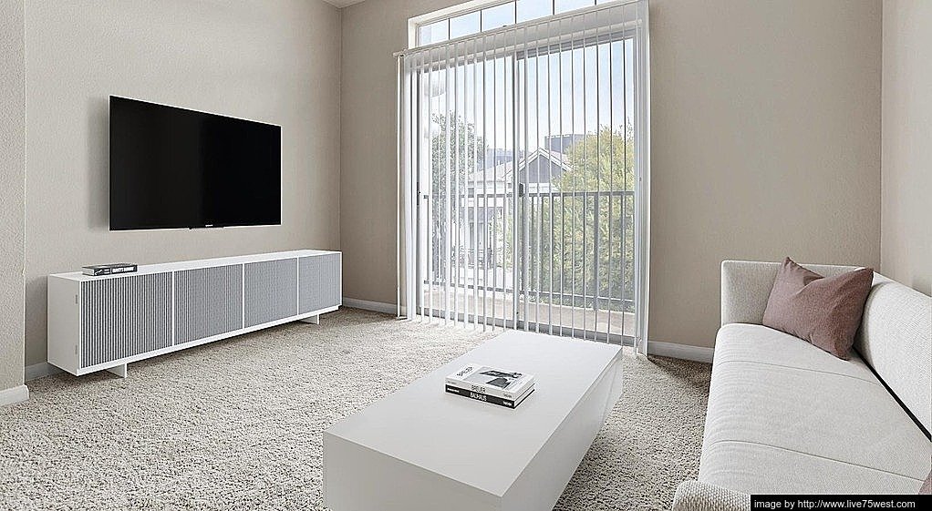 Building Photo - 7927 Forest Ln