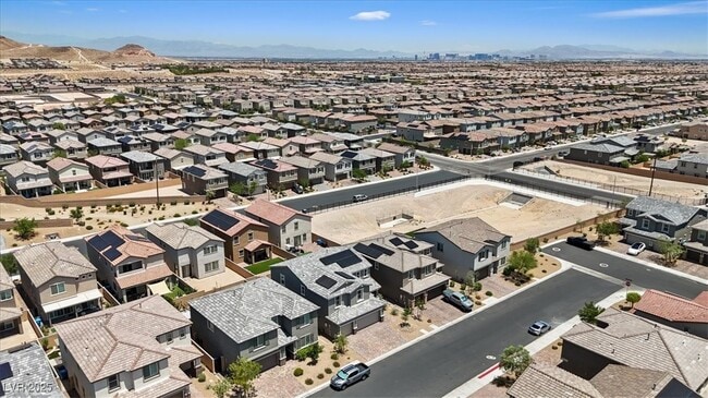 Building Photo - 10058 Matter Overlook Dr
