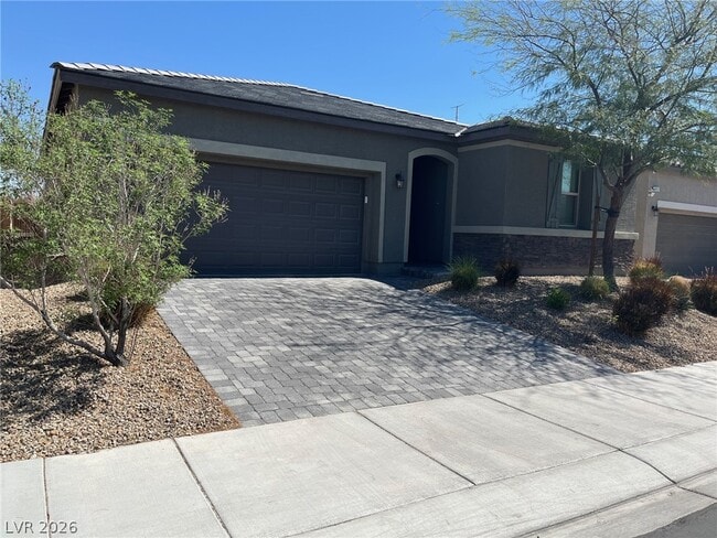 Building Photo - 6016 Bugsy St