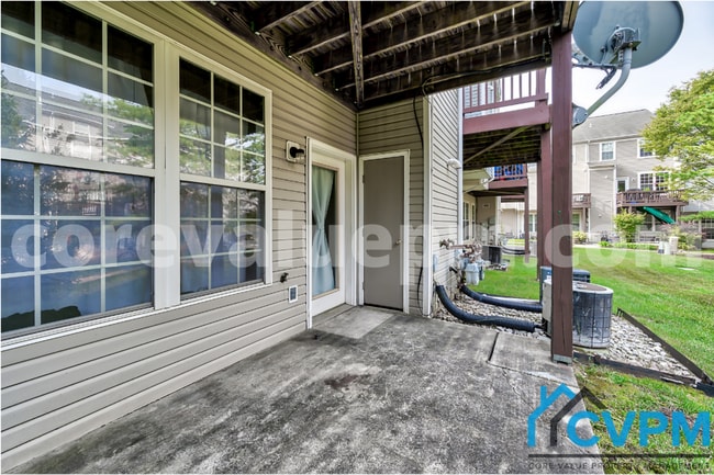 Building Photo - 8638 Willow Leaf Ln