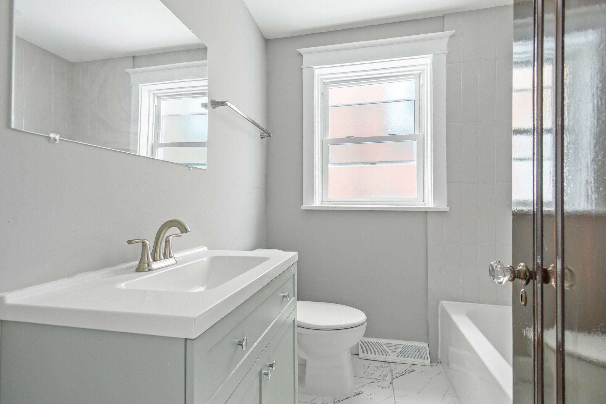 Building Photo - 2049 Alfred Ave