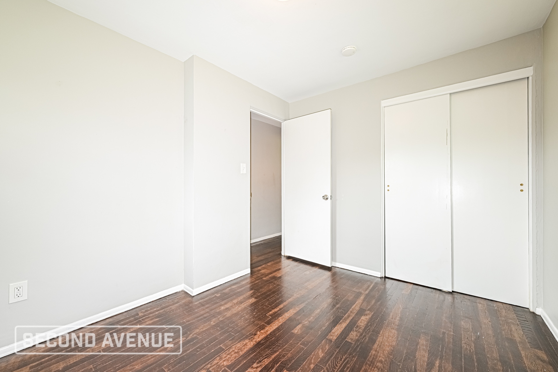 Building Photo - 642 Garden City Dr
