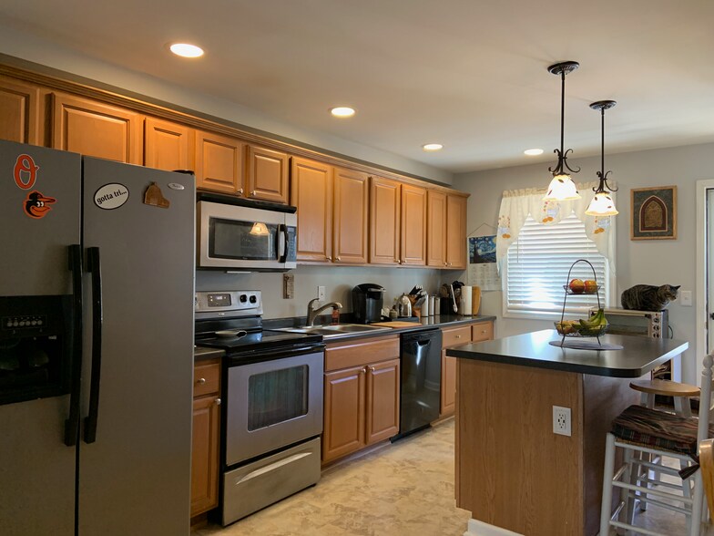 Building Photo - 3732 Falls Rd