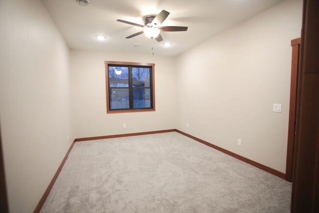 Building Photo - 1926 W 6th St