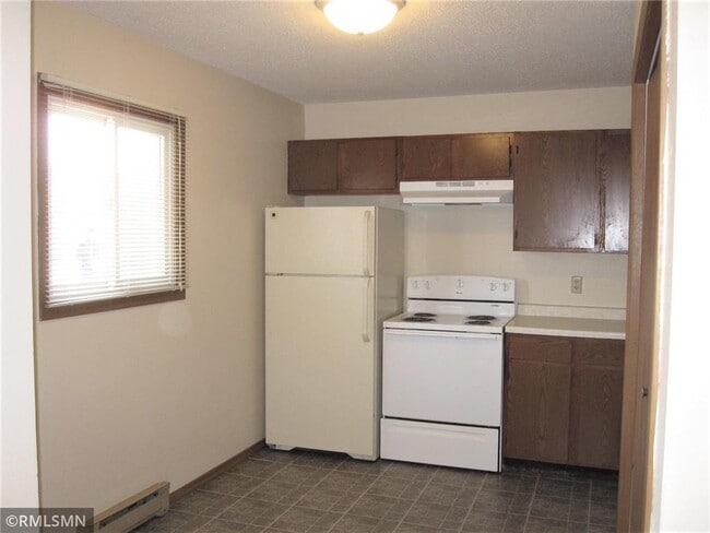 Building Photo - 1380 Heritage Dr