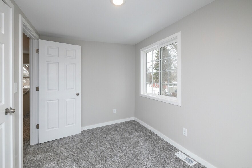 Building Photo - 8835 Nicollet Ave S