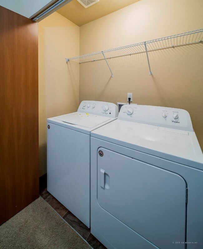 Building Photo - 10323 67th Ave NE