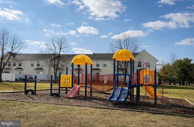 Building Photo - 107 Jamestown Blvd