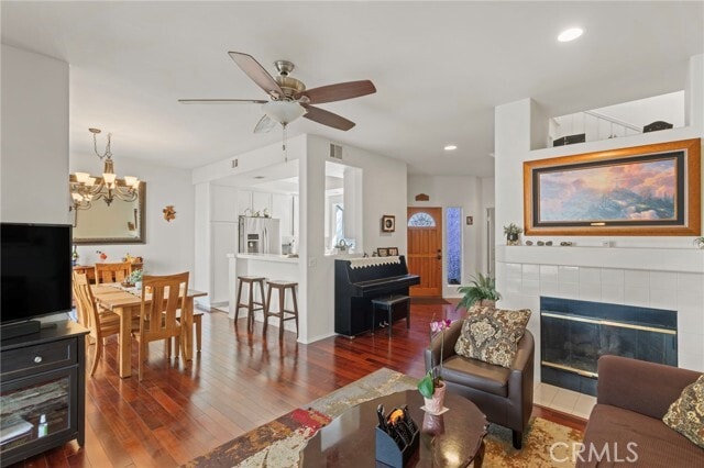 Building Photo - 1 Cartegena