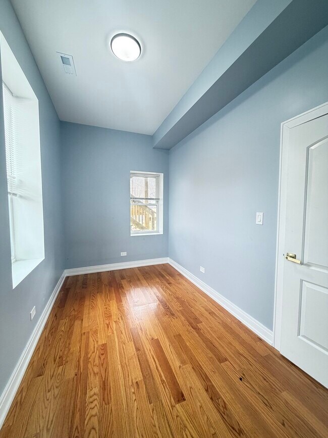 Building Photo - 1837 S Harding Ave