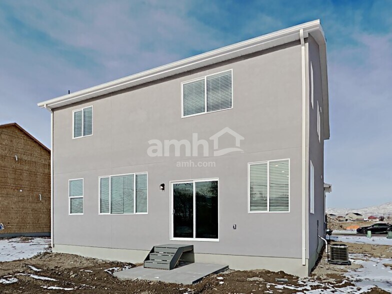Building Photo - 1399 E Perelle Ln