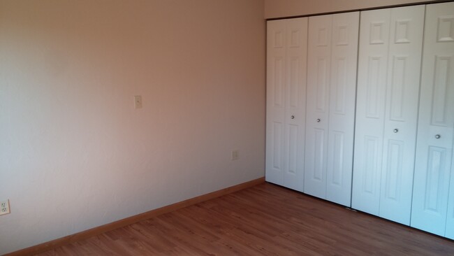 large bedroom - 200 S Maple Ave