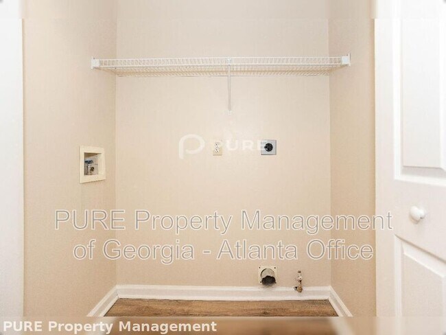 Building Photo - 624 Bedford Ct