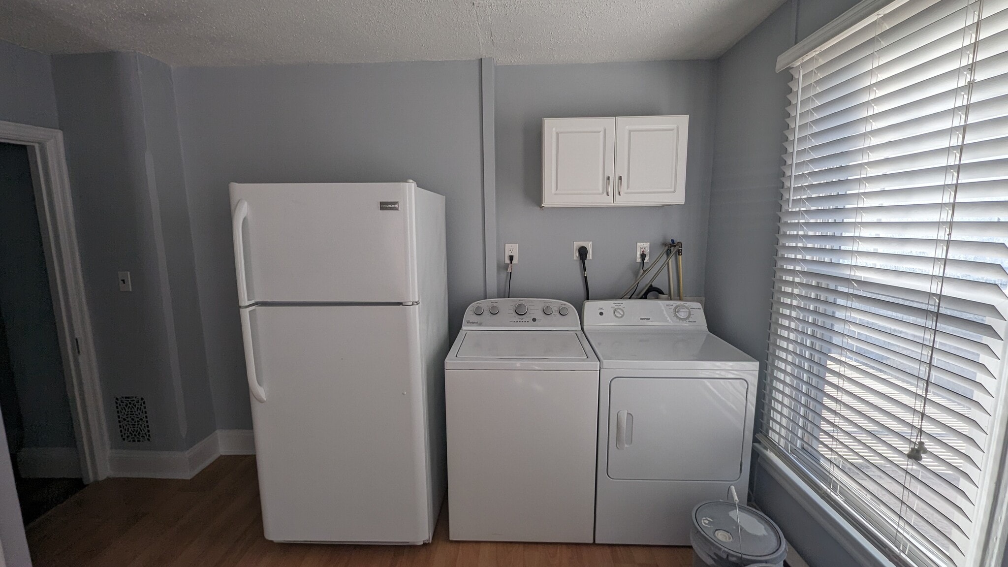 Building Photo - 321 W Biddle St