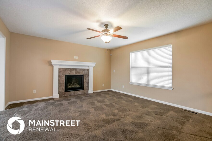 Building Photo - 308 Golfview Dr