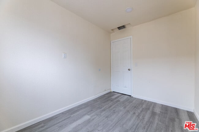 Building Photo - 138 W 82nd St