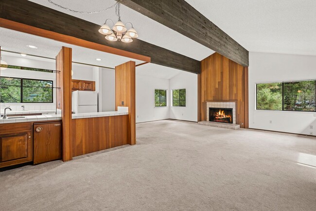 Building Photo - Incline Village: Condo - 3 Bedrooms, 2.5 Bathrooms, Garage, Walk to Lake / Hyatt / Restaurants / ...