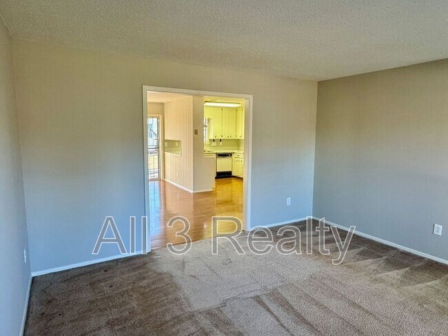 Building Photo - 6204 Lycoming Rd