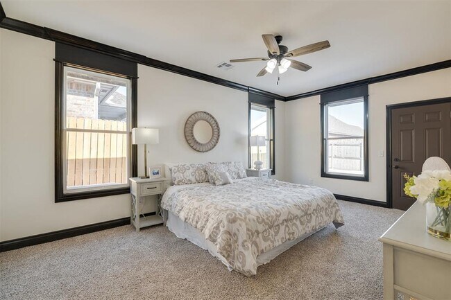Building Photo - 2313 E Kellan Ct Terrace