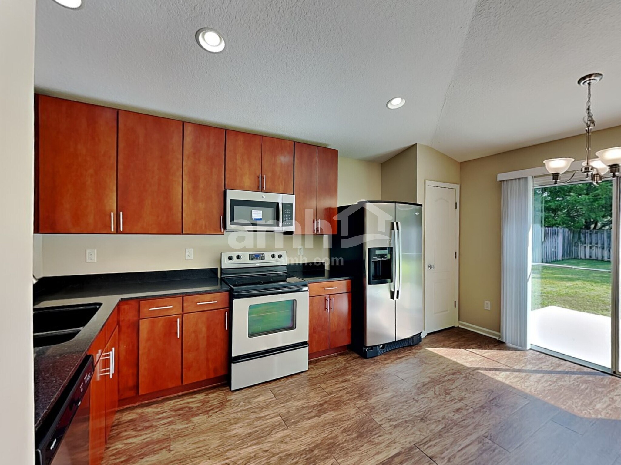 Building Photo - 12607 Wooded Bluff Ct