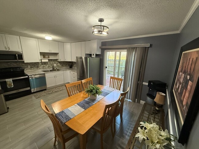 Building Photo - 5707 Bramblegate Rd