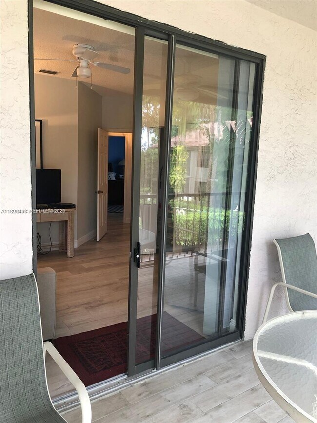 Building Photo - 5800 Coach House Cir