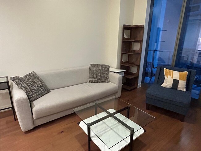 Building Photo - 44 East Ave