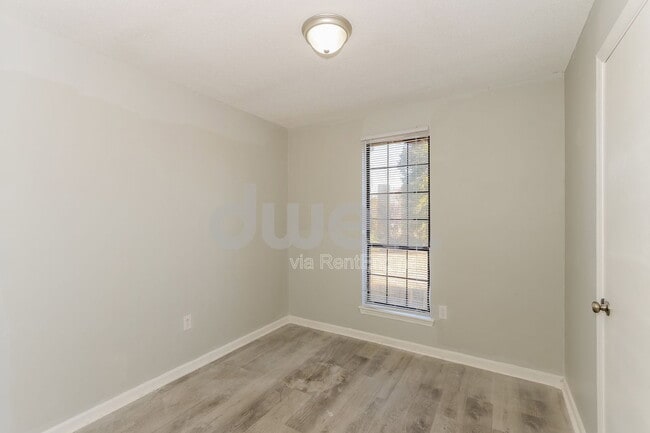 Building Photo - 2614 Andorra Dr