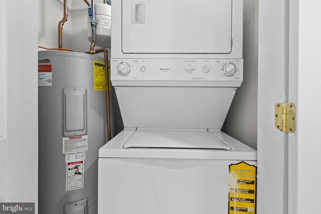 Building Photo - 607 Florida Ave NW