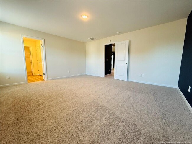 Building Photo - 4029 Racking Horse Rd