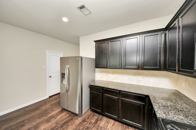 Building Photo - 1437 Northwood Springs Dr
