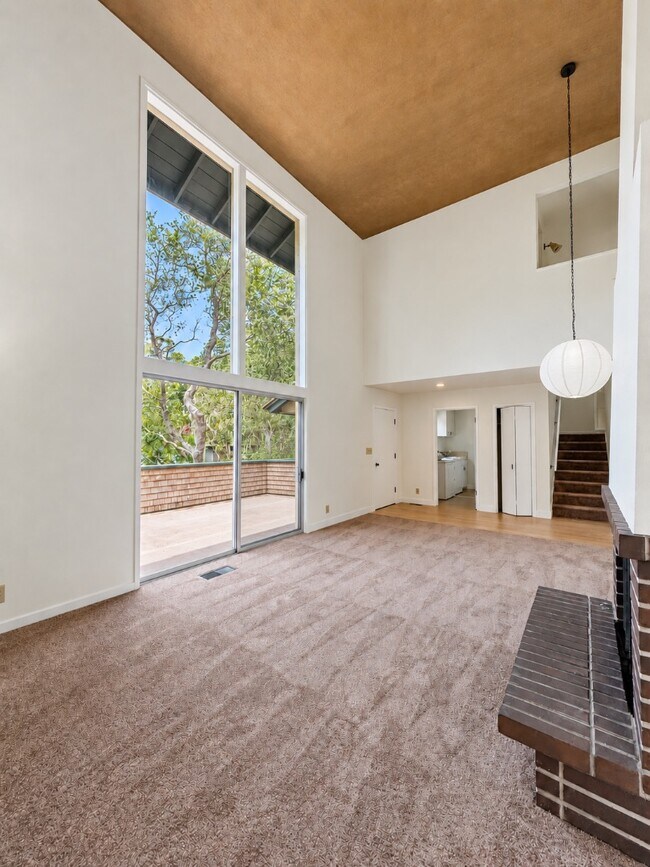 Building Photo - 309 Mar Vista Dr