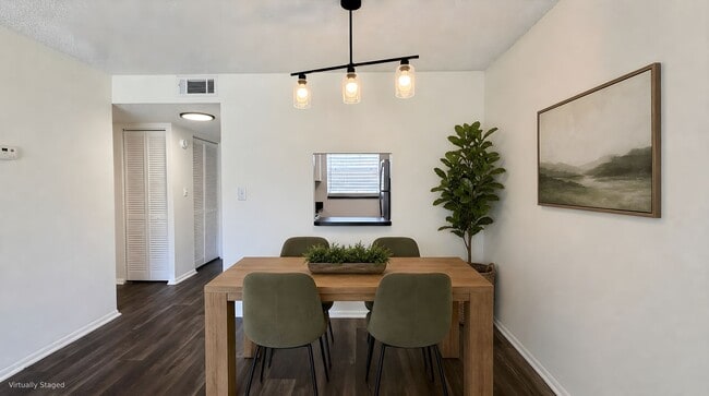 Interior Photo - Atlas at Bay Point
