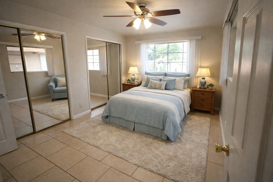 Master Bedroom - 735 E Granada Dr