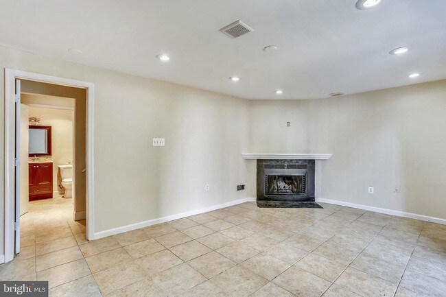 Building Photo - 12100 Birdseye Terrace