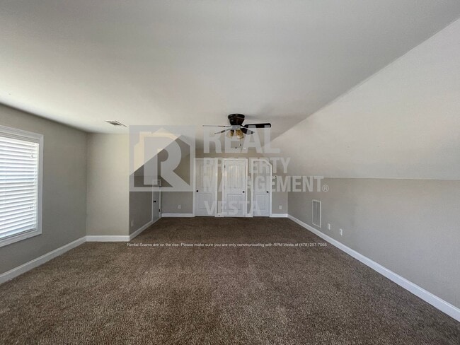 Building Photo - 904 Rainbow Springs Rd