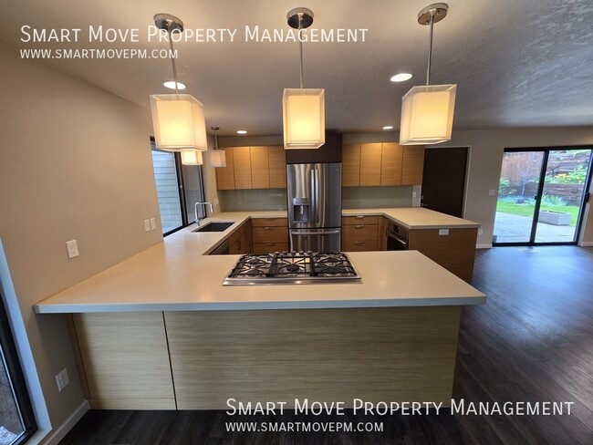 Building Photo - 945 Hearthstone Dr