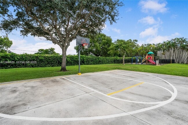 Building Photo - 1031 Adams Ave