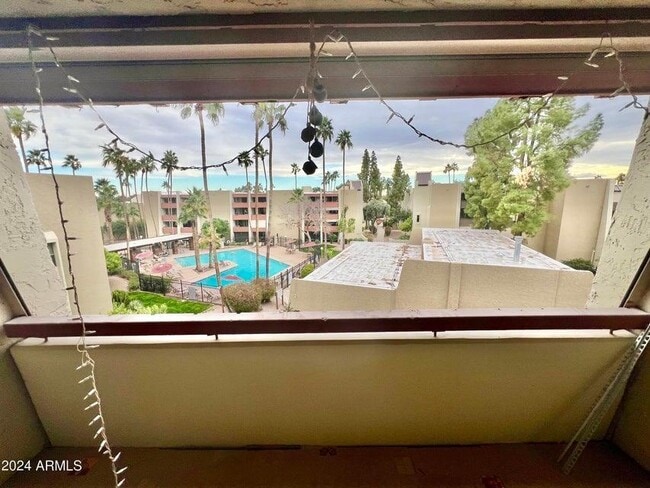 Building Photo - 7625 E Camelback Rd