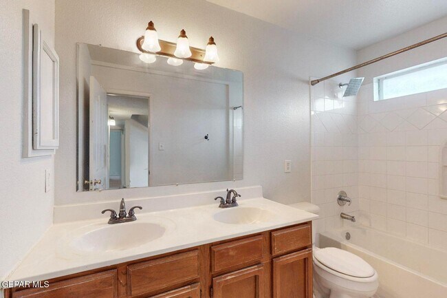 Building Photo - 4409 Loma Clara Ct