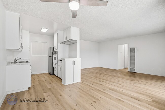 Building Photo - 1458 Marine Ave.