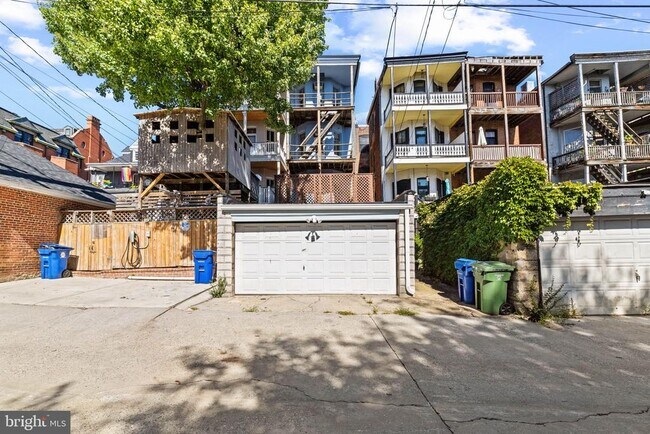 Building Photo - 2444 Eutaw Pl