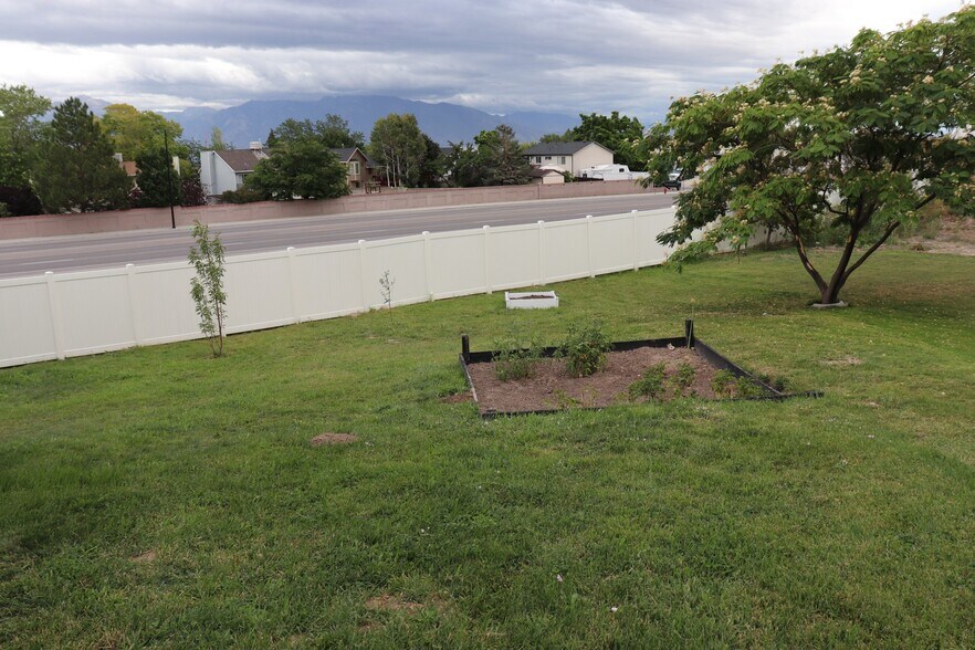 Building Photo - 6793 Mountain Aura Dr