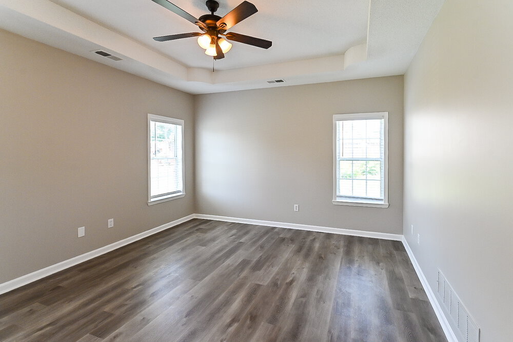 Building Photo - 5546 Lakefront Dr