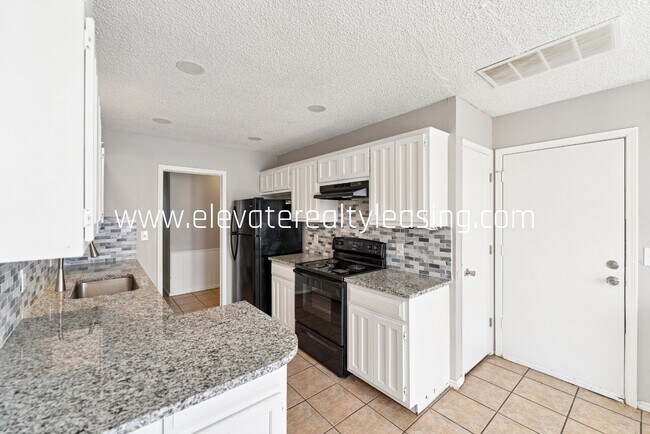 Building Photo - 11168 S Douglas Ave