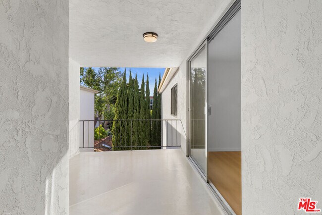 Building Photo - 1114 12th St