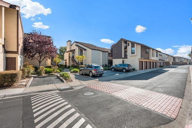 Building Photo - 14408 Outrigger Dr