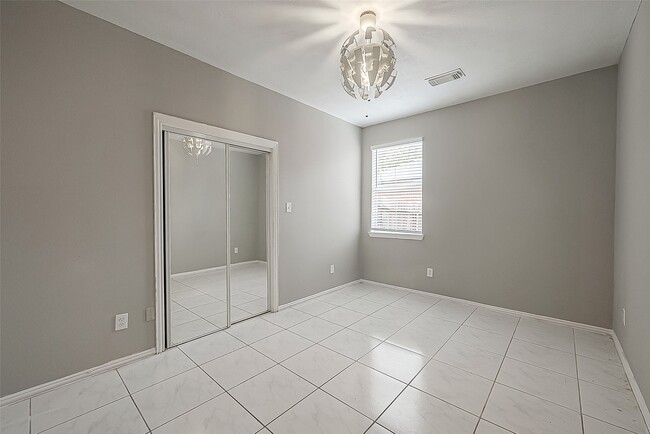 Building Photo - 19903 Diamond Hills Ln