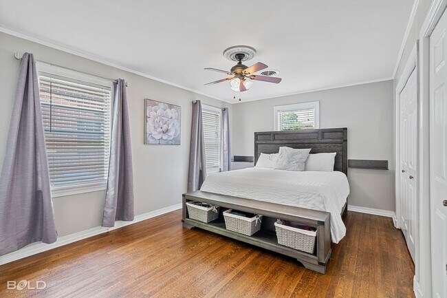 Building Photo - Adorable Broadmoor rental!