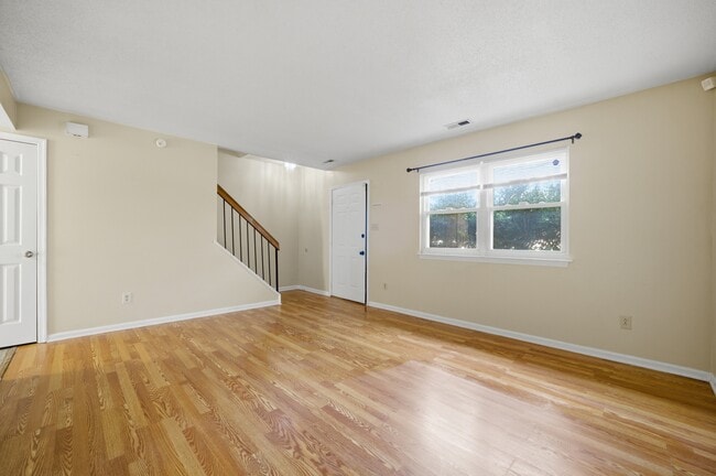 Building Photo - Walker's Landing